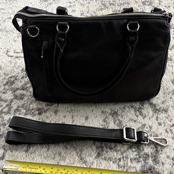 Roots Handbags - Roots Black Pebbled Leather Tote Bag with Removable Strap